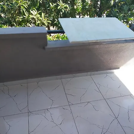 Akdeniz マルマリス