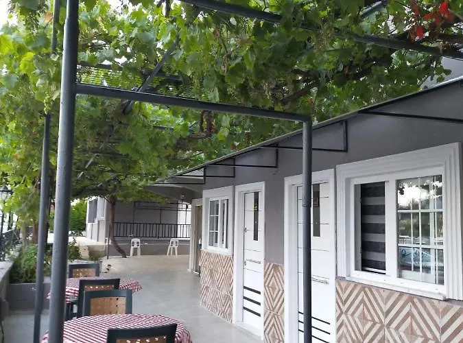 Akdeniz מרמריס