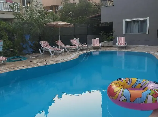 Akdeniz 3* מרמריס